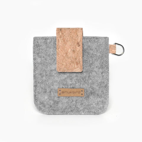 Filz Schutzhülle für Bluetooth Kopfhörer mit Magnetverschluss und Korklasche