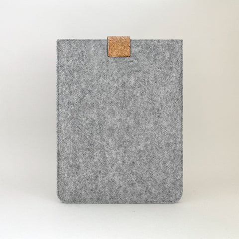 Kotelo MacBook Pro M3 Maxille | magnettilukolla ja ylimääräisellä taskulla | vaaleanharmaa - Bloom | Malli "HAKA"