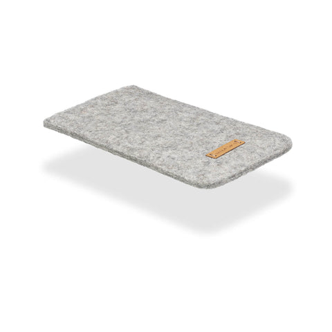 Matkapuhelinkotelo Xiaomi Poco X5:lle | valmistettu huovasta ja luomupuuvillasta | vaaleanharmaa - värikäs | Malli "LET"