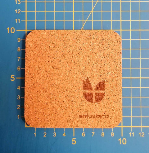 Huovasta ja korkista valmistetut lasialuset | Setti 2 | 10x10cm | vaalean harmaa