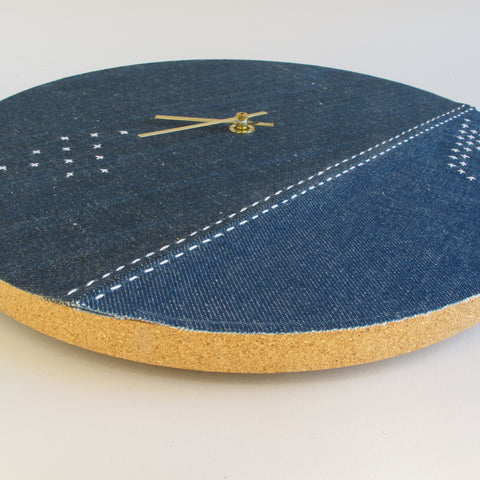 Seinäkello Wabi Sabi Denim pyöreä 30 cm | Denim - kulta | Suunnittelu: Yokohama