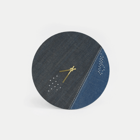 Seinäkello Wabi Sabi Denim pyöreä 30 cm | Denim - kulta | Suunnittelu: Yokohama