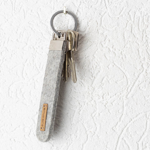 Huopainen avaimenperä | vaalean harmaa