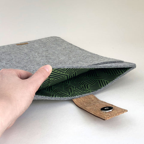 Kotelo Fujitsu Stylisticille | magnettilukolla ja ylimääräisellä taskulla  | vaaleanharmaa - raidat | Malli "HAKA"