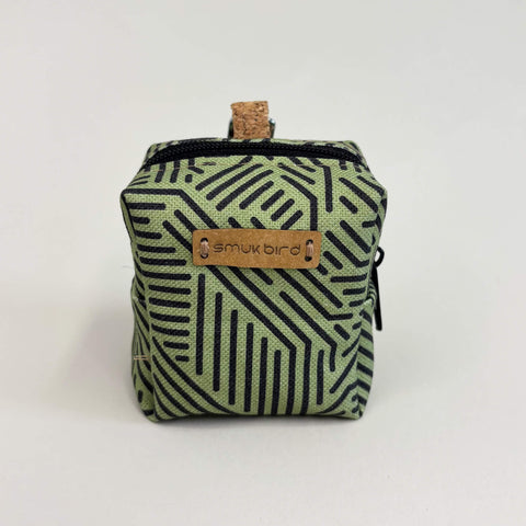 Mini-laukku kuulokkeille ja muille | valmistettu orgaanisesta puuvillasta | Design-raidat | Malli PocketCube