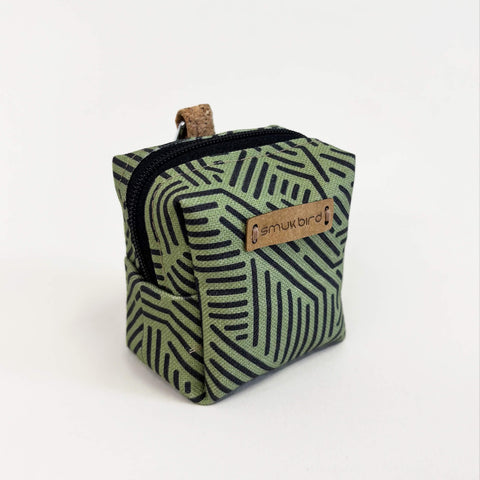 Mini-laukku kuulokkeille ja muille | valmistettu orgaanisesta puuvillasta | Design-raidat | Malli PocketCube