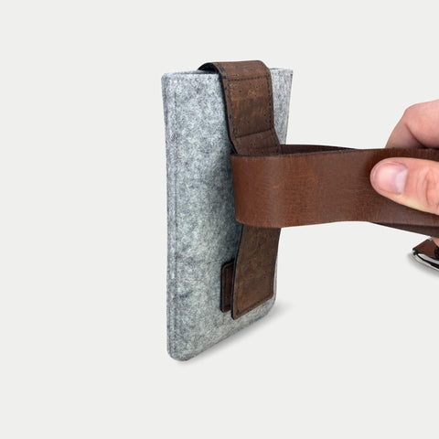Kätevä vyölaukku iPhone 16e:lle | magneettisulkimella ja korttitaskulla | vaaleanharmaa | malli CLIP