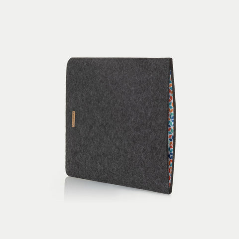 Kotelo Microsoft Surface Pro 9:lle | valmistettu huovasta ja luomupuuvillasta | antrasiitti - värikäs | Malli "LET"