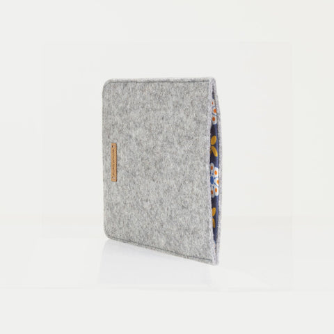 Kotelo PocketBook Verse Lite -laitteelle | huovasta ja luomupuuvillasta | vaaleanharmaa - bloom | Malli "LET"