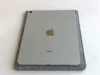 Kotelo iPadille - 10. sukupolvi | valmistettu huovasta ja luomupuuvillasta | vaaleanharmaa - kukinta | Malli "LET"