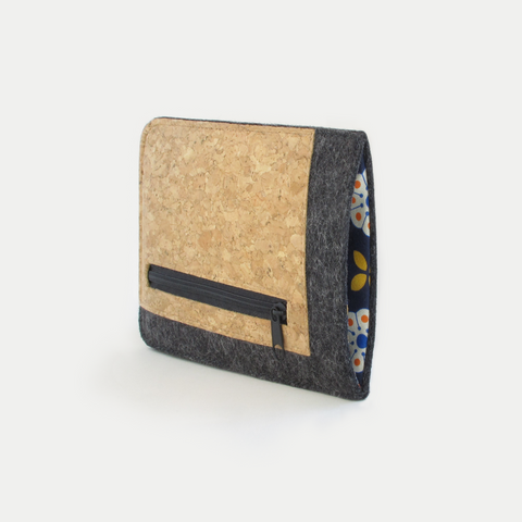 Matkapuhelinkotelo korttitasolla Xiaomi 13 Ultralle | antrasiitti - kukinta | Malli "ZIP"