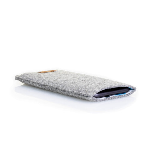 Matkapuhelinkotelo iPhone 11 Pro Maxille | valmistettu huovasta ja luomupuuvillasta | vaaleanharmaa - muodot | Malli "LET"