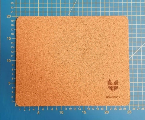 Huovasta ja korkista valmistettu hiirimatto | 20x25 cm | vaalean harmaa