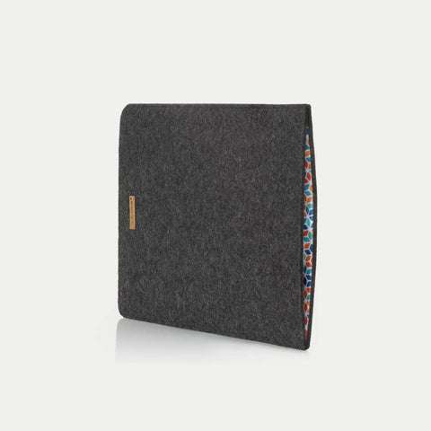 Kotelo Surface Pro 9:lle | valmistettu huovasta ja luomupuuvillasta | antrasiitti - värikäs | Malli "LET"