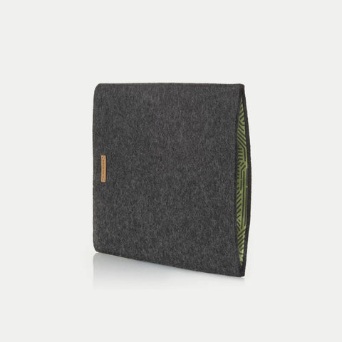 Kotelo Surface Pro 9:lle | valmistettu huovasta ja luomupuuvillasta | antrasiitti - raidat | Malli "LET"