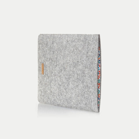Kotelo Surface Pro 6:lle | valmistettu huovasta ja luomupuuvillasta | vaaleanharmaa - värikäs | Malli "LET"