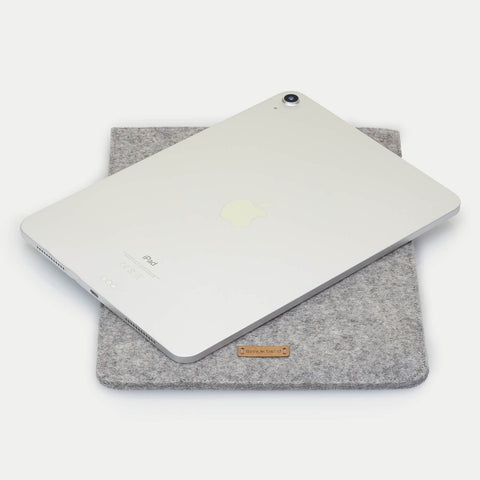 Suojakuori Galaxy Tab S8 Ultralle | valmistettu huovasta ja luomupuuvillasta | vaaleanharmaa - raidat | Malli "LET"