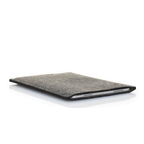 Kotelo iPad Prolle 12,9" - 5. sukupolvi | valmistettu huovasta ja luomupuuvillasta | antrasiitti - raidat | Malli "LET"