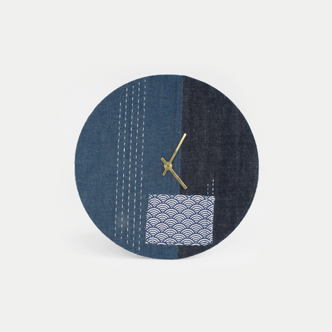 Seinäkello Wabi Sabi Denim pyöreä 30 cm | Denim - kulta | Suunnittelu: Nagoya