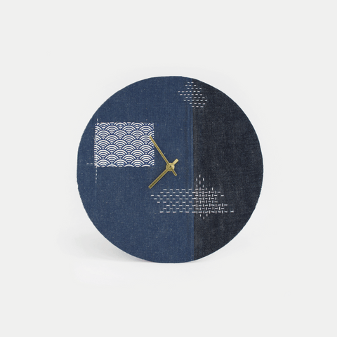 Seinäkello Wabi Sabi Denim pyöreä 30 cm | Denim - kulta | Suunnittelu: Fukuoka