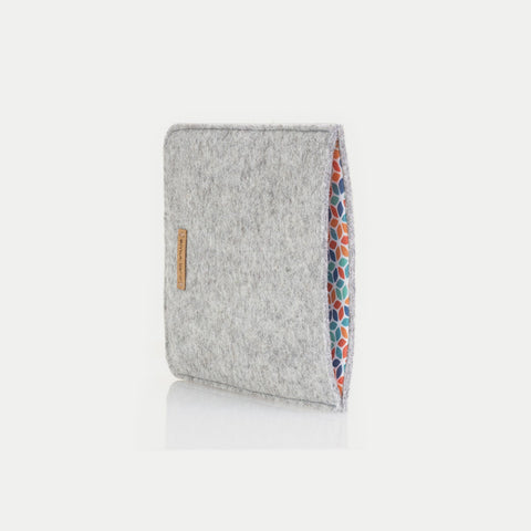 Kansi PocketBook Jakeille | valmistettu huovasta ja luomupuuvillasta | vaaleanharmaa - värikäs | Malli "LET"